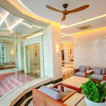 Minh Toan Athena Hotel Дананг Экстерьер фото