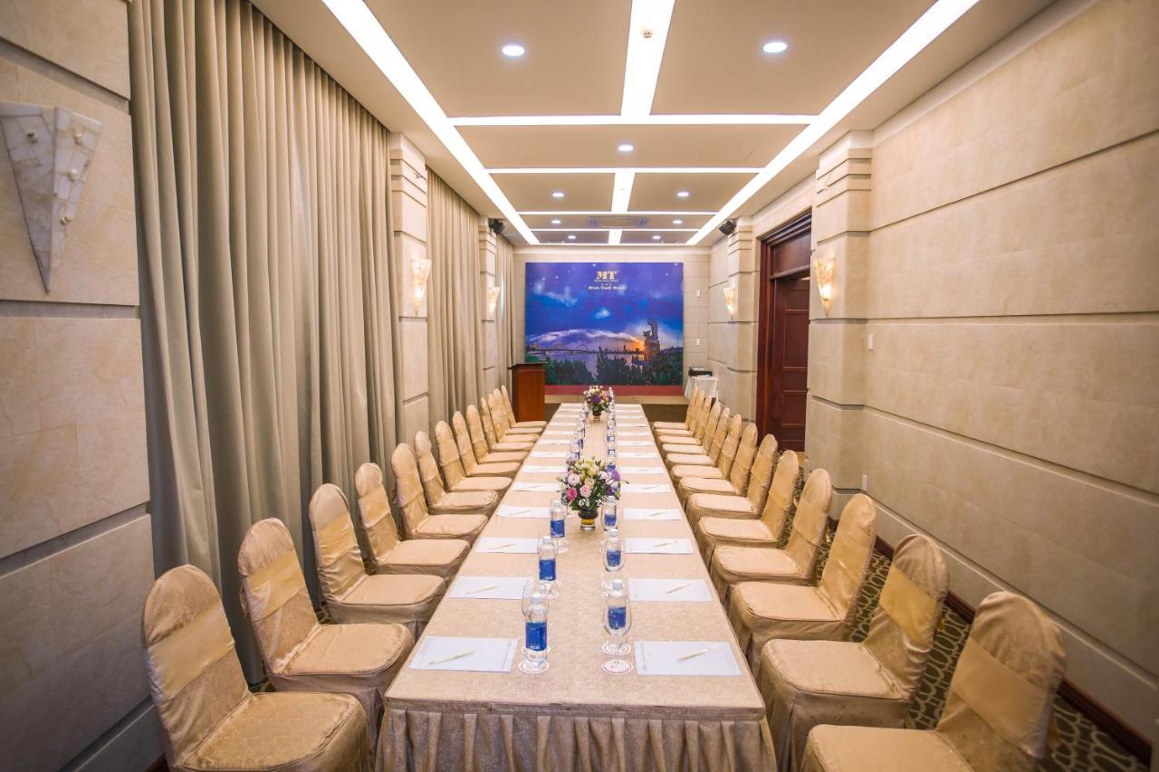 Minh Toan Athena Hotel Дананг Экстерьер фото