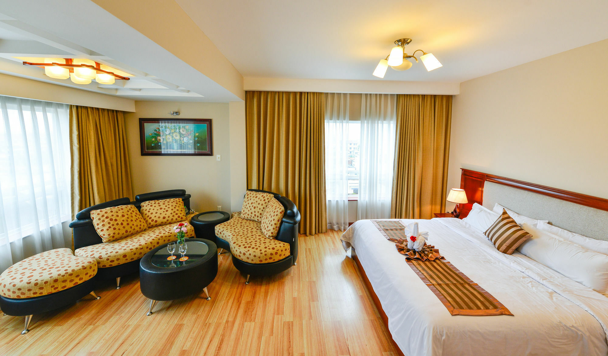 Minh Toan Athena Hotel Дананг Экстерьер фото
